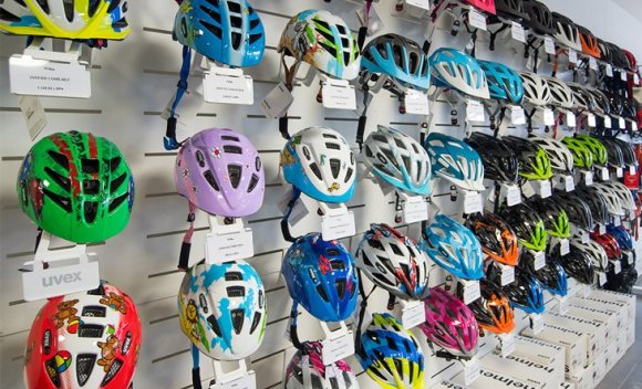 Cyklistická přilba - zanedbávaný anděl strážný