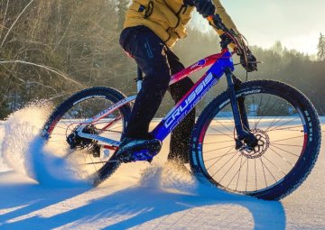 Crussis E-Largo 9.6 - představení modelu