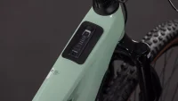Celoodpružené elektrokolo CUBE STEREO HYBRID ONE44 HPC RACE DRIEDHERBS´N´BLACK 2026 detail ovládání