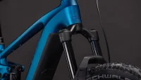 Celoodpružené elektrokolo CUBE STEREO HYBRID ONE44 EX ELECTRICBLUE´N´BLUE 2026 detail rámu Celoodpružené elektrokolo CUBE STEREO HYBRID ONE44 EX ELECTRICBLUE´N´BLUE 2026 detail rámu