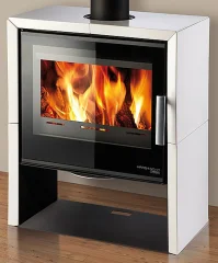 Krbová kamna HAAS+SOHN JONSBO ČERNÁ/KACHLE SLONOVÁ KOST