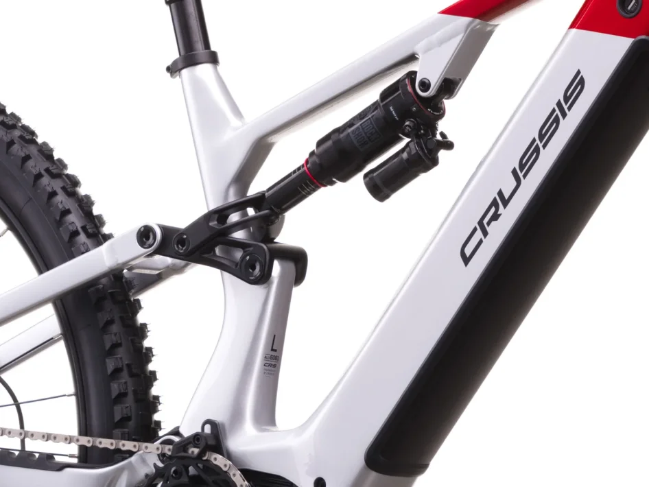 Celoopdružené elektrokolo CRUSSIS E-FULL 10.11-PRO 715 WH 2026 detail tlumiče