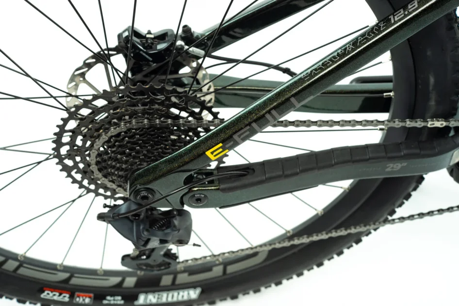 CRUSSIS E-FULL 12.9 2024