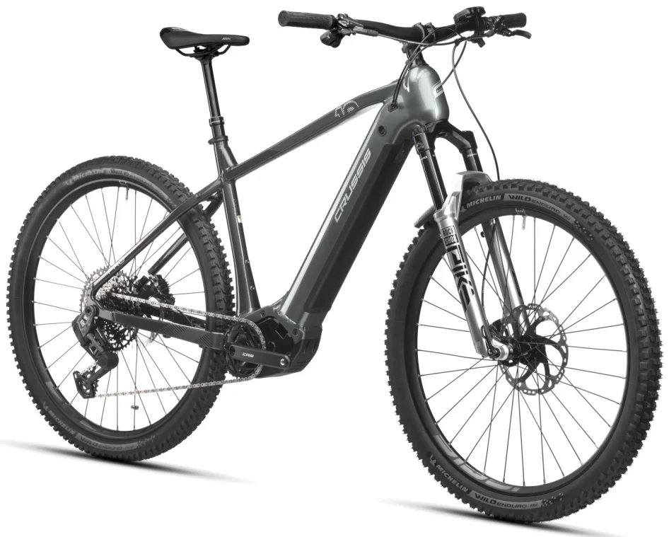CRUSSIS E-HARD 10.10 PRO 900 WH 2025