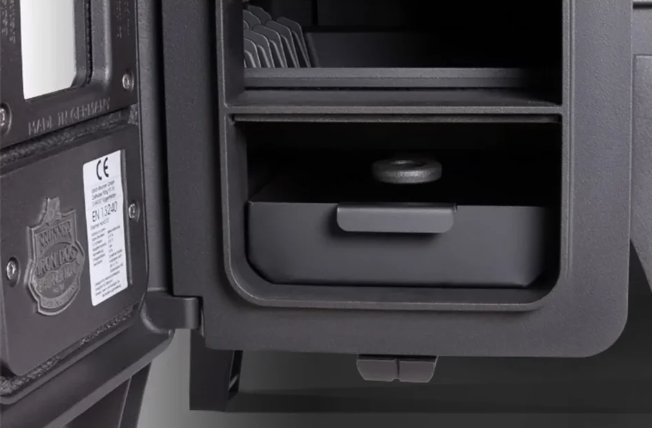 BRUNNER IRON DOG 2 - detail I