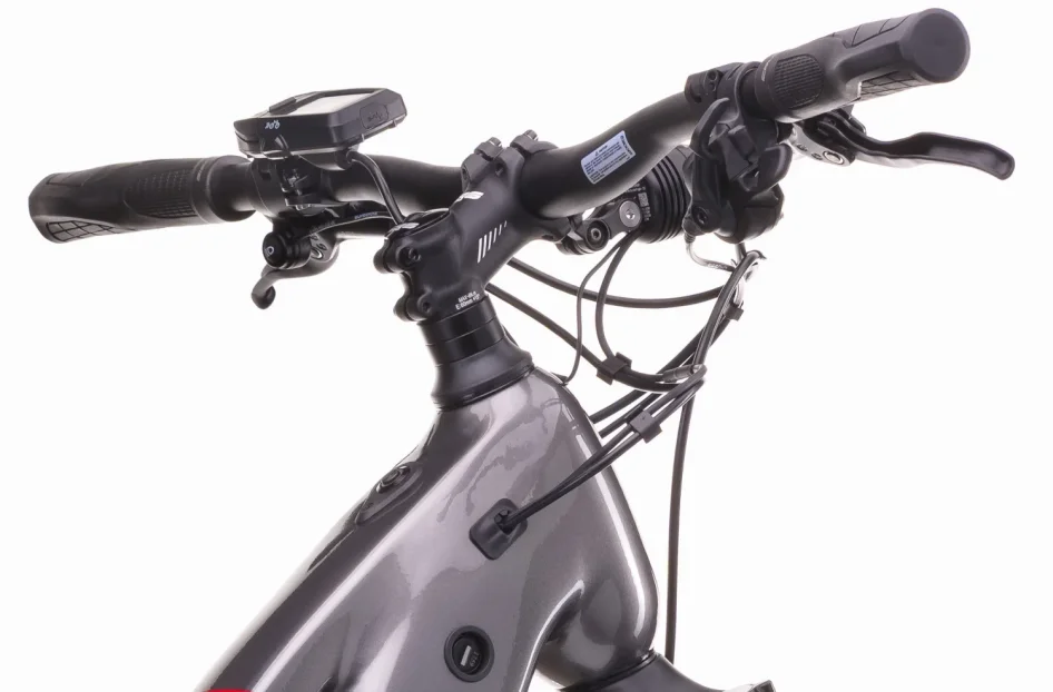 Elektrokolo CRUSSIS E-SAVELA 9.11 715 WH 2026 detail řídítek