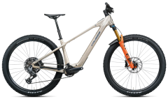 CRUSSIS E-HARD 11.11-PRO 600 WH 2026