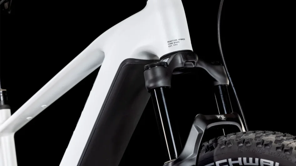 CUBE REACTION HYBRID SLT METALLICWHITE´N´BLACK 2025