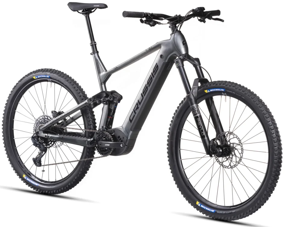 CRUSSIS ONE-FULL 10.10 720 WH 2025 - Velikost rámu: 19" (výška 175 - 188 cm)