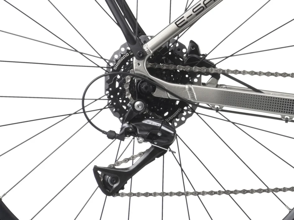 CRUSSIS E-SAVELA 7.10 518 WH 2025 - Velikost rámu: 16" (výška 160 - 170 cm)