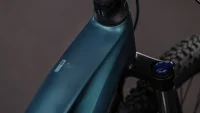 Elektrokolo CUBE REACTION HYBRID ONE 800 ROYALGREEN´N´PRISM 2026 detail rámu