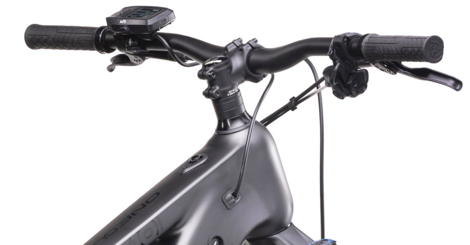 CRUSSIS ONE-GUERA 10.10 720 WH 2025 - Velikost rámu: 19" (výška 175 - 188 cm)