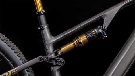 Celoodpružené elektrokolo CUBE AMS HYBRID ONE44 C:68X SLT 29 CARBON´N´GOLDDUST 2025