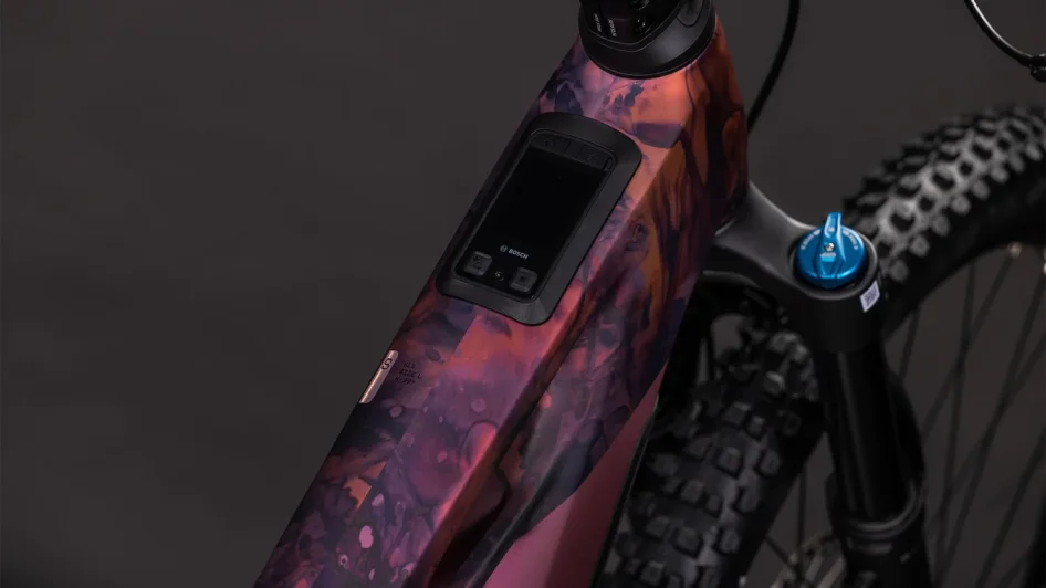 Celoodpružené elektrokolo CUBE STEREO HYBRID ONE44 HPC SLX SHIFTBLUSH´N´ART 2026 detail displeje