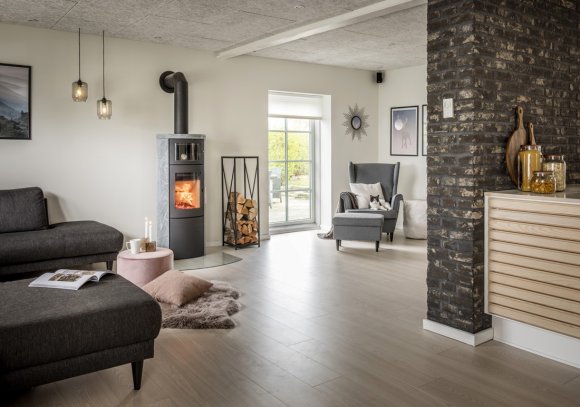 Mastkové obložení krbových kamen