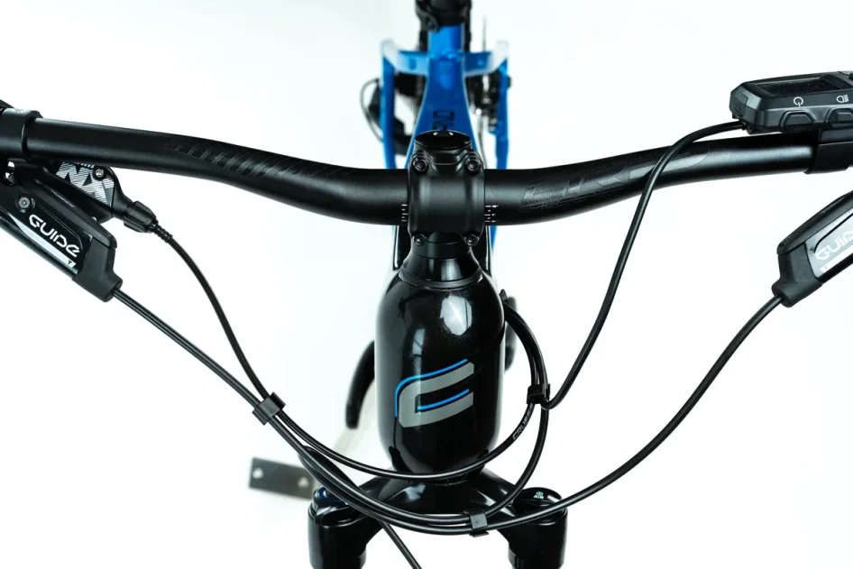 CRUSSIS E-ATLAND 10.9-M 2024