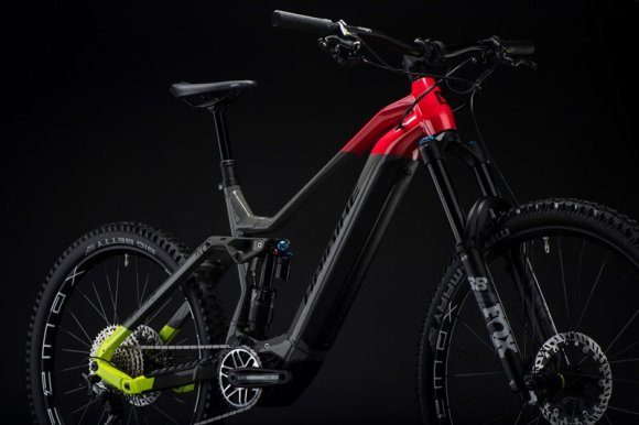 Horské elektrokolo - celoodpružené nebo s pevným rámem?