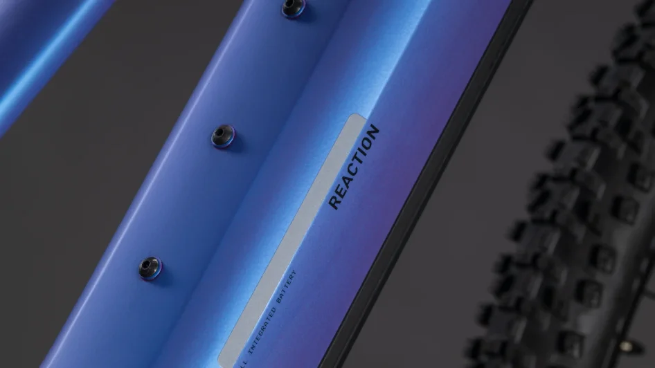 Elektrokolo CUBE REACTION HYBRID ONE 800 TRAPEZE BLUEIRIS´N´REFLECT 2026 uchycení košíku