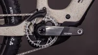 Celoodpružené elektrokolo CUBE AMS HYBRID 177 C:62 SUPER TM REEDBEIGEGRIT´N´ORANGE 2026 motor