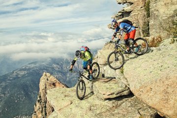 Bezpečná jízda na elektrokole chrání cyklistu i jeho okolí