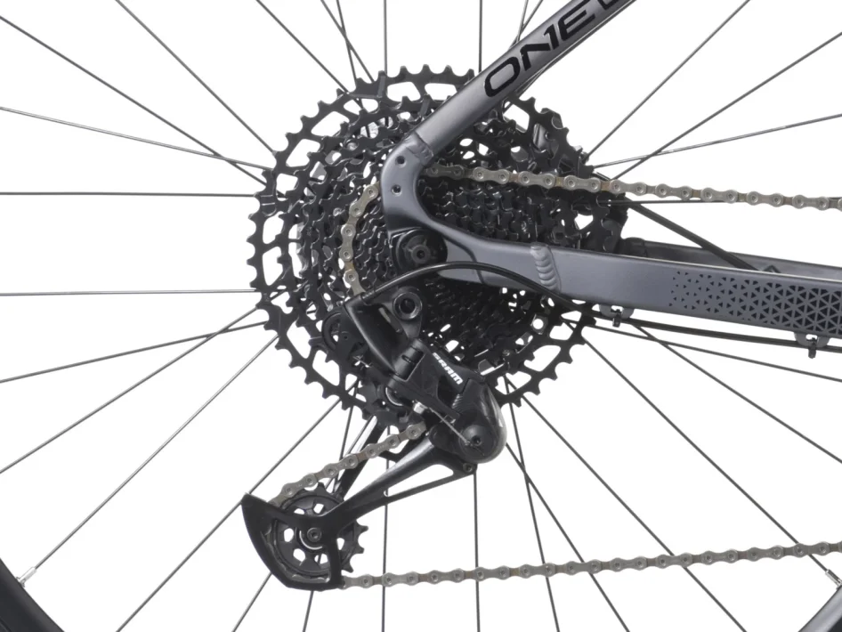 CRUSSIS ONE-CROSS LOW 9.10 720 WH 2025