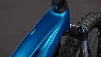 Elektrokolo CUBE REACTION HYBRID PERFORMANCE ELECTRICBLUE´N´DAZZLE 2026 detail rámu Elektrokolo CUBE REACTION HYBRID PERFORMANCE ELECTRICBLUE´N´DAZZLE 2026 detail rámu