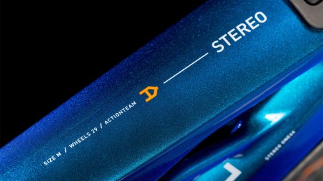 Celoodpružené elektrokolo CUBE STEREO HYBRID ONE44 HPC AT ACTIONTEAM 2025