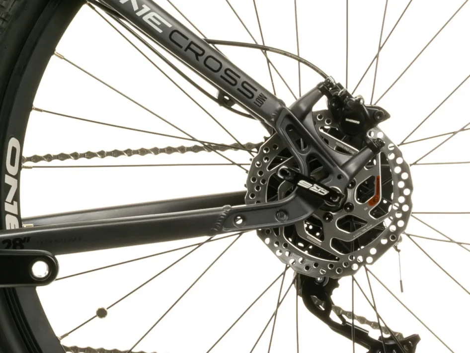 CRUSSIS ONE-CROSS LOW 7.9-XS 2024
