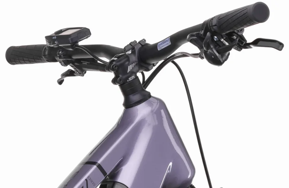 Elektrokolo CRUSSIS E-FIONNA 7.11 715 WH 2026 detail řídítek