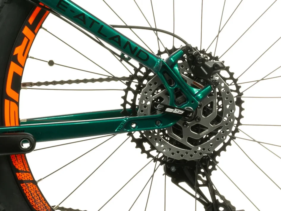 CRUSSIS E-ATLAND 8.9-L 2024