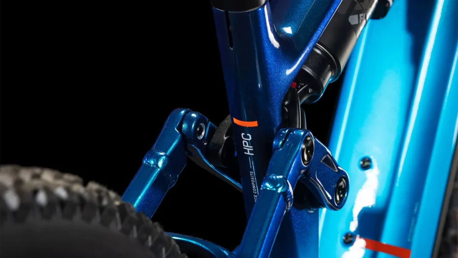 CUBE STEREO HYBRID ONE77 HPC AT ACTIONTEAM 2025 - Velikost rámu: XL (výška 185 - 195 cm)