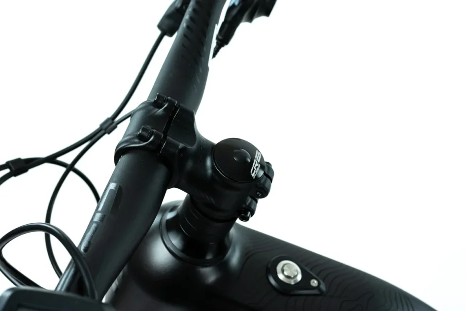 CRUSSIS ONE-GUERA 10.9-M 2024