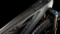CUBE STEREO HYBRID ONE44 HPC SLT LIQUIDLAVA´N´BLACK 2025
