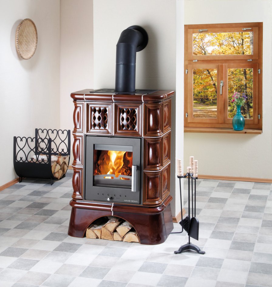 Krbová kachlová kamna HAAS+SOHN TREVISO TV II KACHLOVÝ SOKL - hnědá I