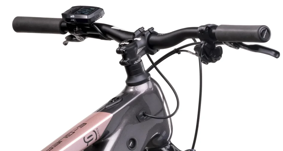 CRUSSIS E-GUERA 9.10 900 WH 2025 - Velikost rámu: 17" (výška 165 - 178 cm)