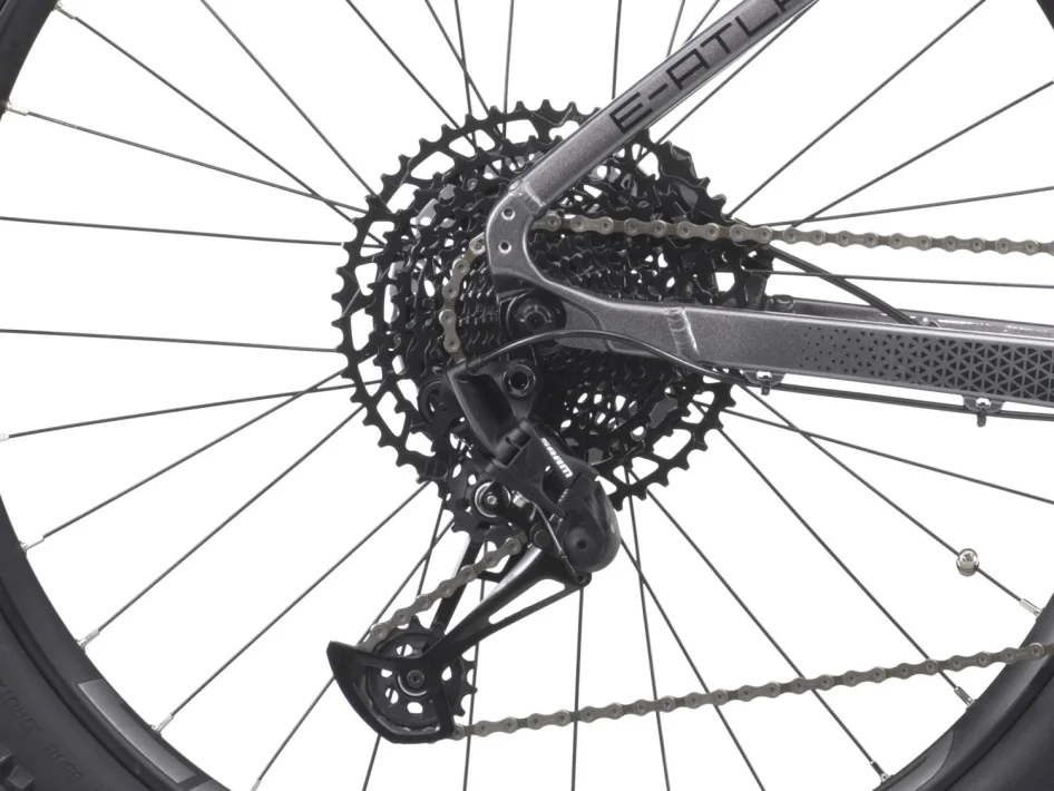 CRUSSIS E-ATLAND 10.10 900 WH 2025 - Velikost rámu: 17" (výška 165 - 178 cm)