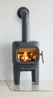 Litinová krbová kamna JOTUL F 105 LL ČERNÝ LAK - s vrchním zapojením