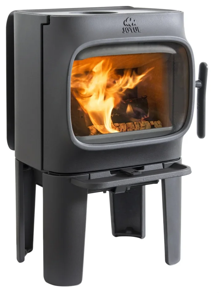 Litinová krbová kamna JOTUL F 105 LL ČERNÝ LAK boční pohled