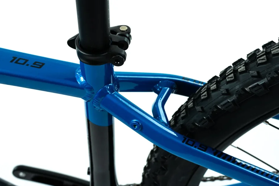 CRUSSIS E-ATLAND 10.9-M 2024