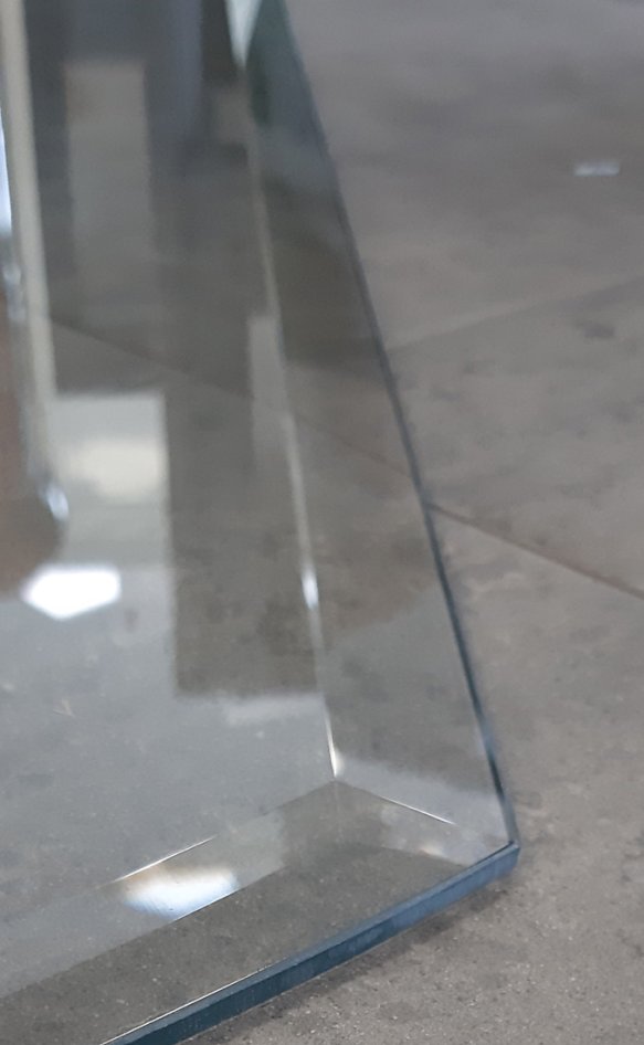 PODSTAVNÉ SKLO POD KAMNA S FAZETOU 8 MM - detail