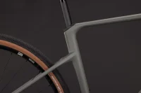 Elektrokolo CUBE NUROAD HYBRID C:62 RACE 400X OLDGREY´N´GREY 2027 rám