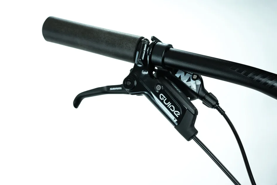 CRUSSIS E-ATLAND 10.9-M 2024