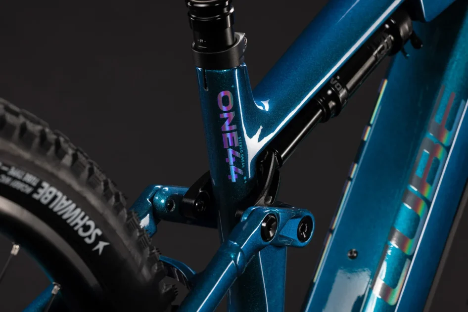 Celoodpružené elektrokolo CUBE STEREO HYBRID ONE44 HPC RACE 800 NEBULA´N´PRIZM 2027 pružení