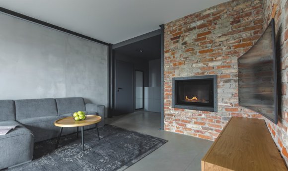 Vše, co potřebujete vědět o vytápění dřevem: Účinnost, bezpečnost a údržba