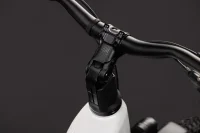 Elektrokolo CUBE NURIDE HYBRID PERFORMANCE 720 EASY ENTRY METALLICWHITE´N´GREY 2027 kokpit Elektrokolo CUBE NURIDE HYBRID PERFORMANCE 720 EASY ENTRY METALLICWHITE´N´GREY 2027 kokpit