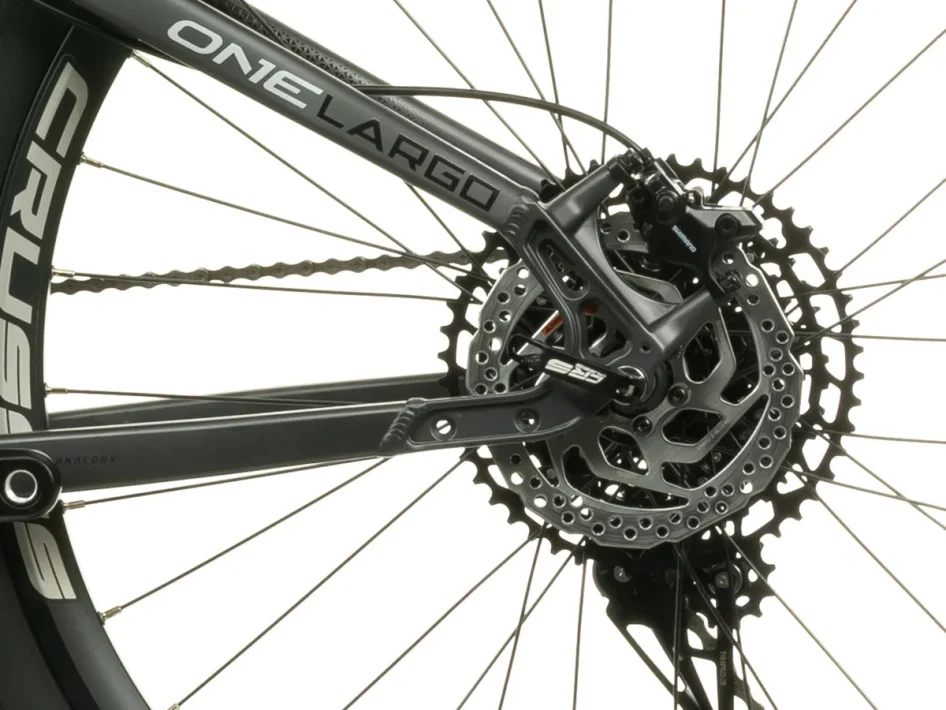 CRUSSIS ONE-LARGO 8.9-L 2024 - Velikost rámu: 22" (výška 185 - 200 cm)