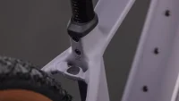 Elektrokolo CUBE REACTION HYBRID PERFORMANCE PLUMGREY´N´BLACK 2026 detail rámu