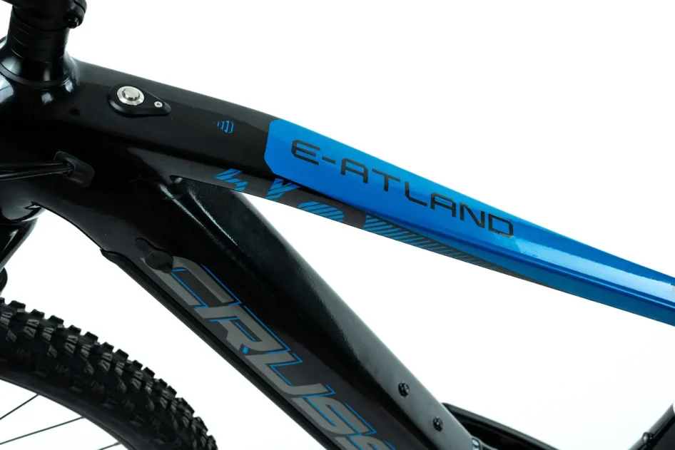 CRUSSIS E-ATLAND 10.9-M 2024