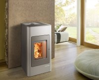 Peletová kamna HAAS+SOHN HSP 1.17 ŠEDÁ/ČERNÁ - v interiéru