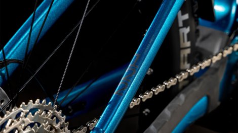 Celoodpružené elektrokolo CUBE STEREO HYBRID ONE22 SLX ELECTRICBLUE´N´BLACK 2025